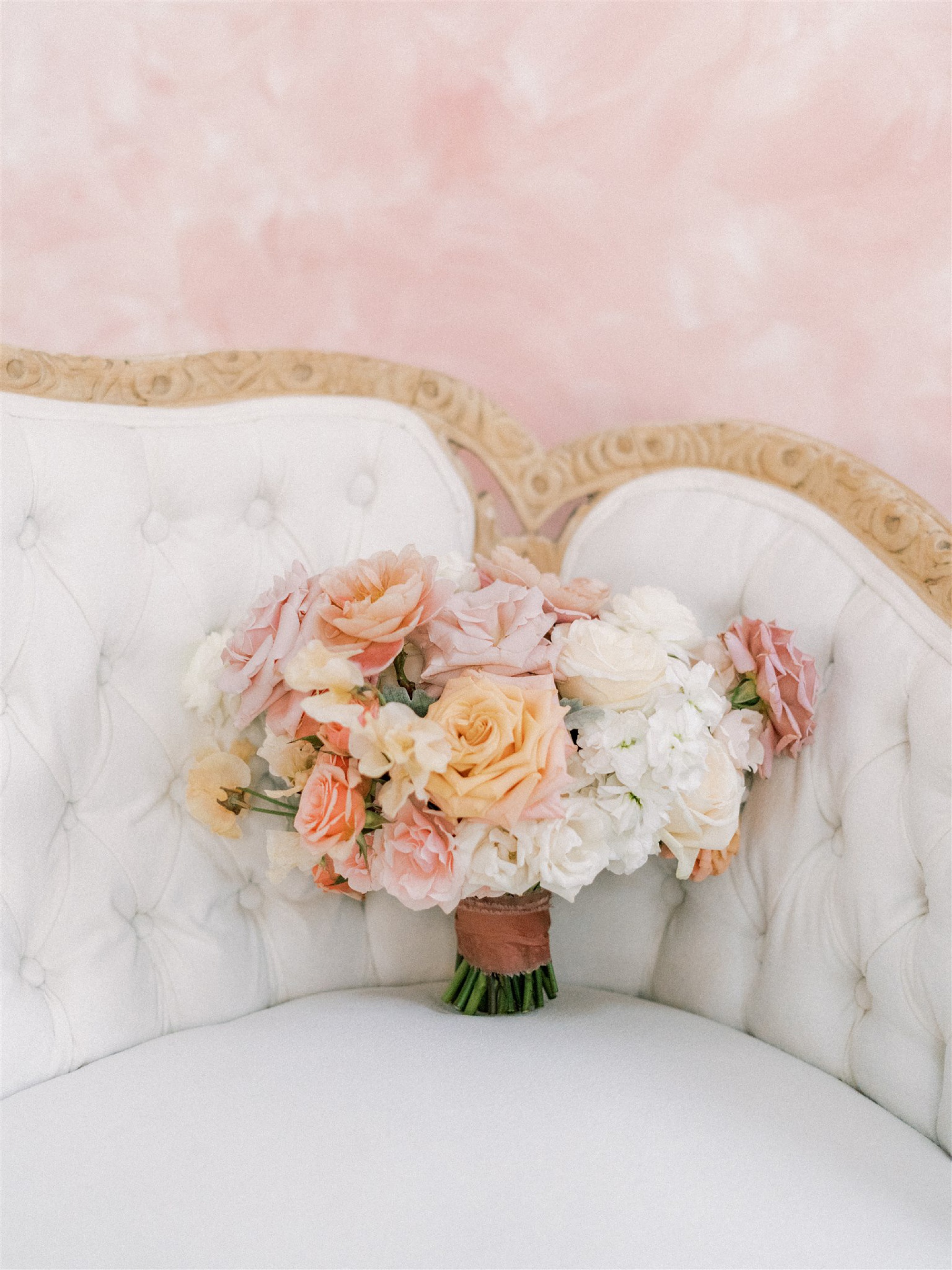 bride's bouquet for summer microwedding with pastel color scheme