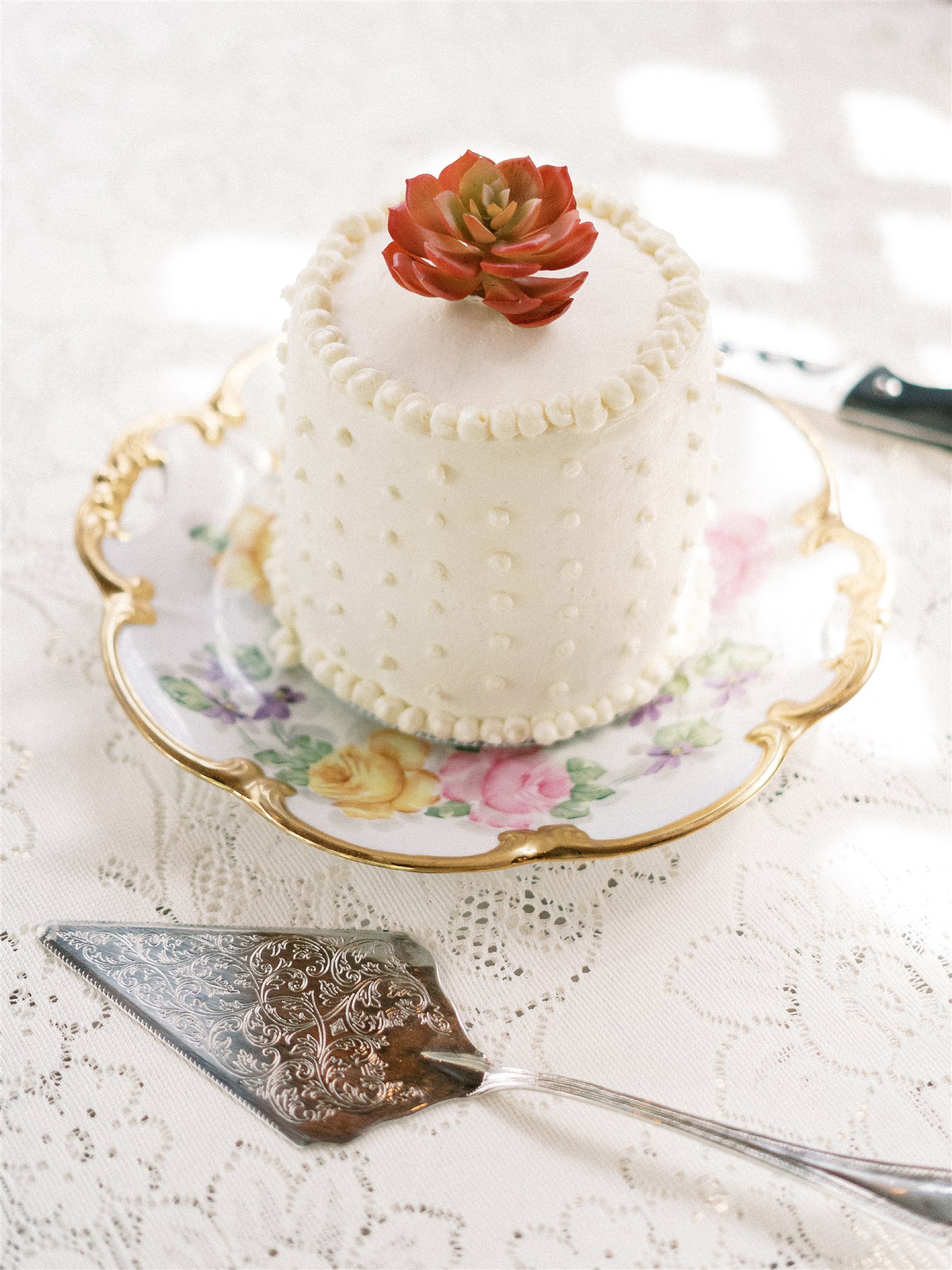 small wedding cake for intimate elopement 