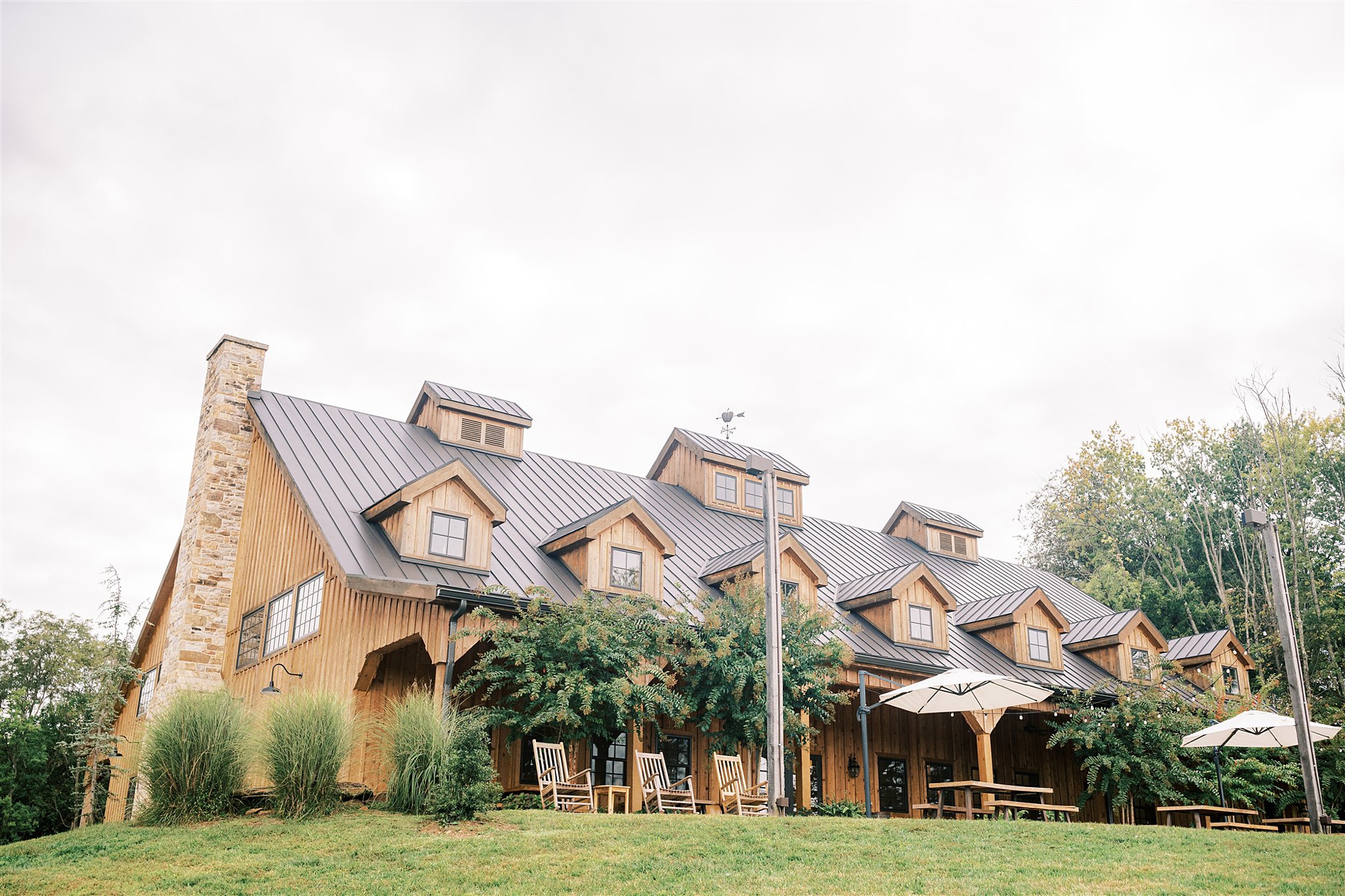 Mt Defiance Cidery wedding day photographed by Elosinio Photography 