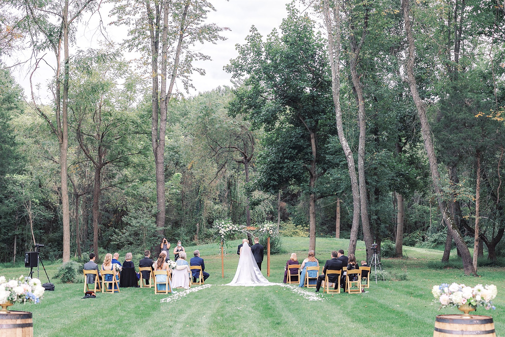 outdoor fall wedding ceremony at Mt Defiance Cidery 