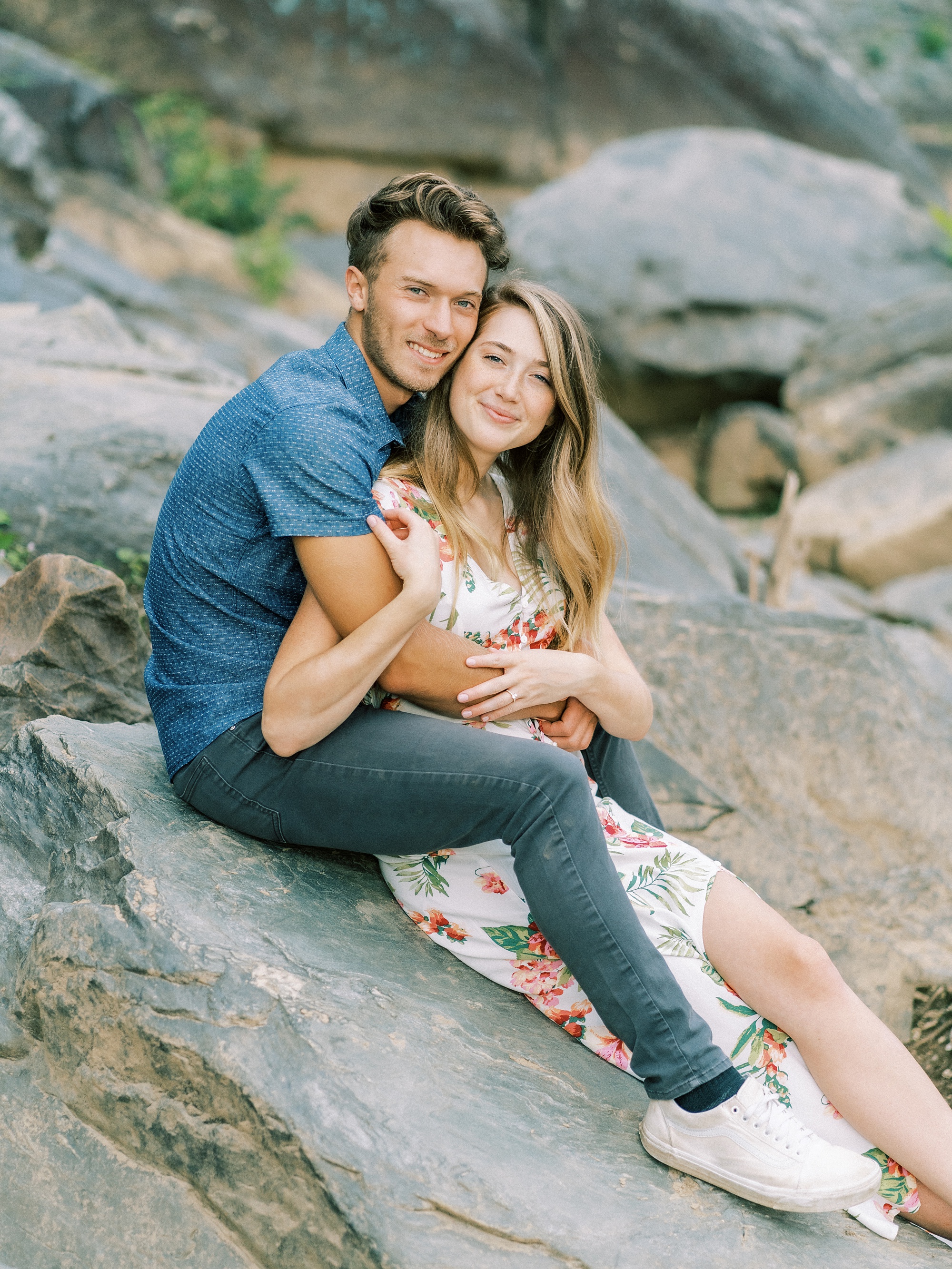 Great Falls Park engagement photos with Elosinio Photography